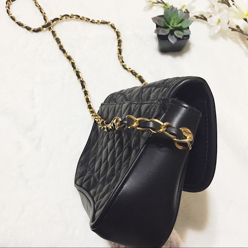ROCKER CHIC Black Quilted Shoulder Bag w/Braided Gold Chain Link Strap - Picture 4 of 14